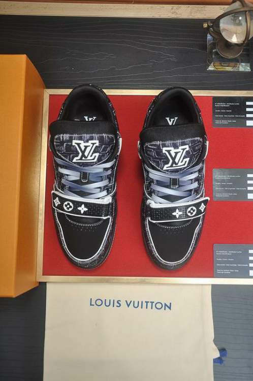 Picture of Louis Vuitton Shoes _SKULVsz35-4038-46hnh030916252